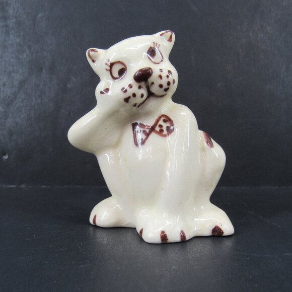 Vintage 60's Ceramic Kitty In Bow Tie Figurine Kitty with Toothache 3 Inch Tall - Picture 1 of 8